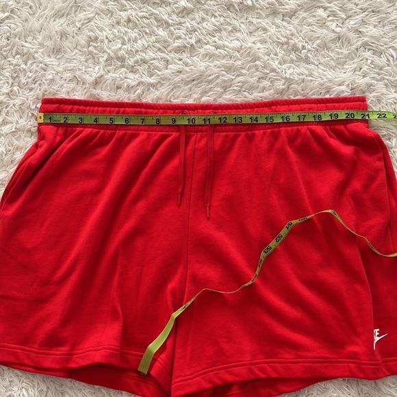 Nike Mid Rise Shorts - Picture 9 of 12